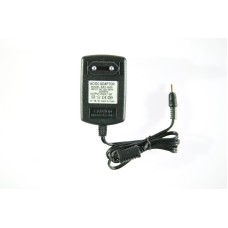 Сетевое зарядное устройство 5V 3000 мАч (2,5мм штекер) Сетевое зарядное устройство 5V 3000 мАч (2,5мм штекер)